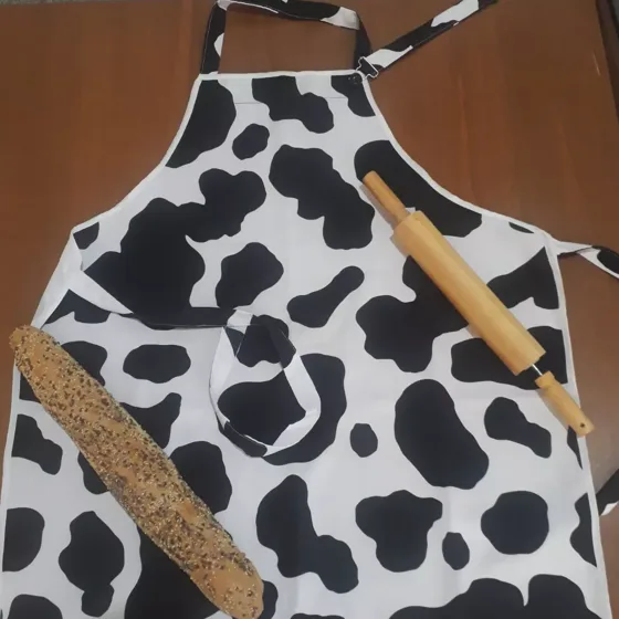 Tablier motif vache, Maison fait main au Maroc