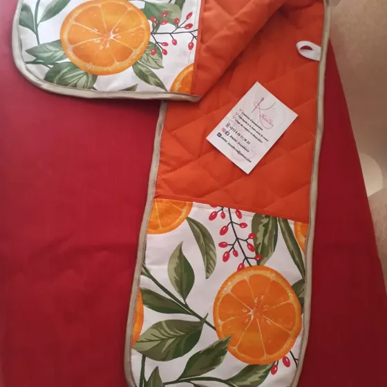 Manique orange, Maison fait main au Maroc