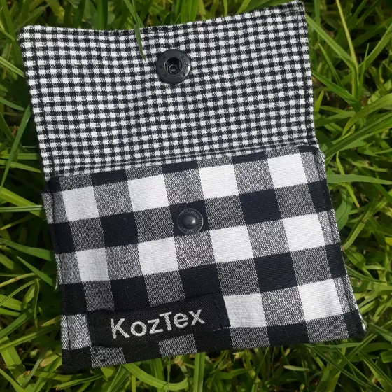 Pochette en vichy, Accessoires fait main au Maroc