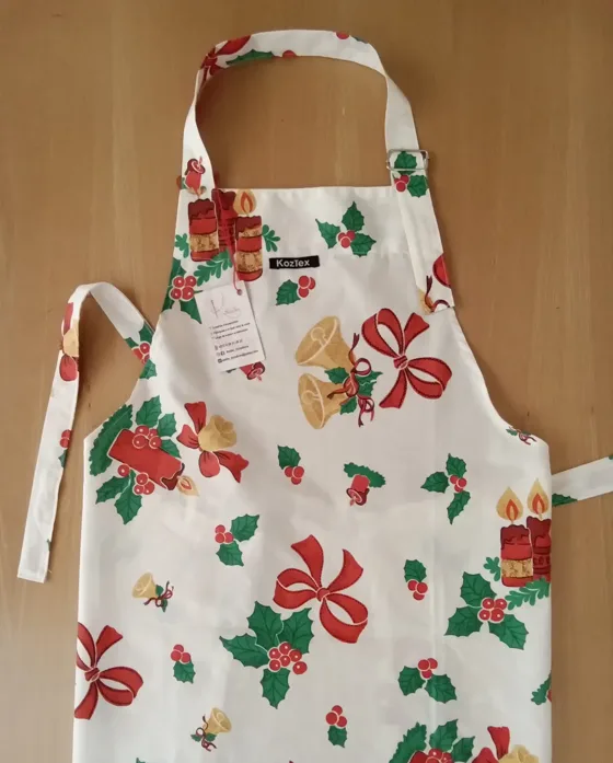 Tablier de Noël, Maison fait main au Maroc