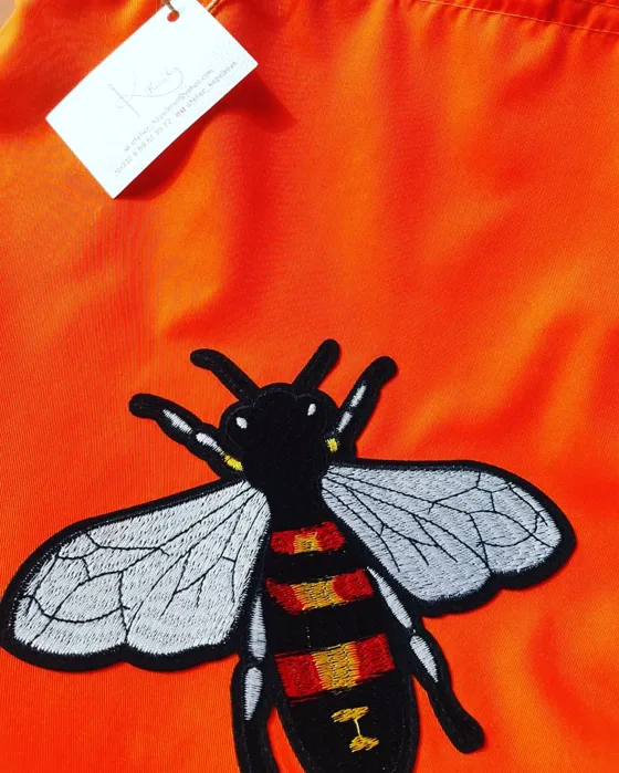 Sac abeille brodée, Sacs fait main au Maroc