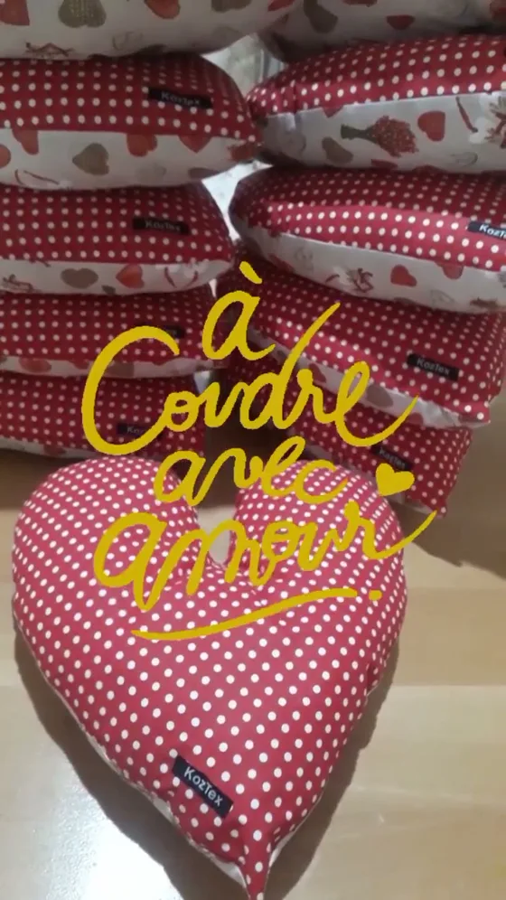 Coussin coeur à pois, Maison fait main au Maroc