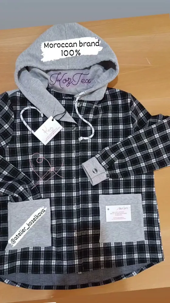 Surchemise à capuche, Vêtements fait main au Maroc