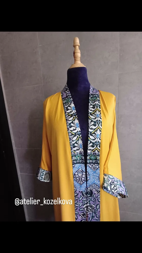 Kimono jaune fleuri, Vêtements fait main au Maroc