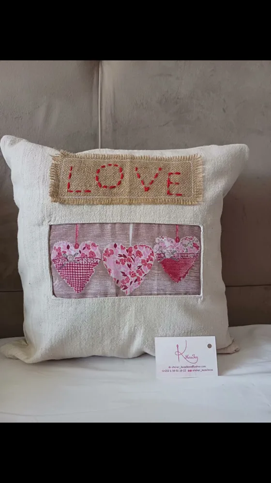 Coussin coeur Love, Maison fait main au Maroc